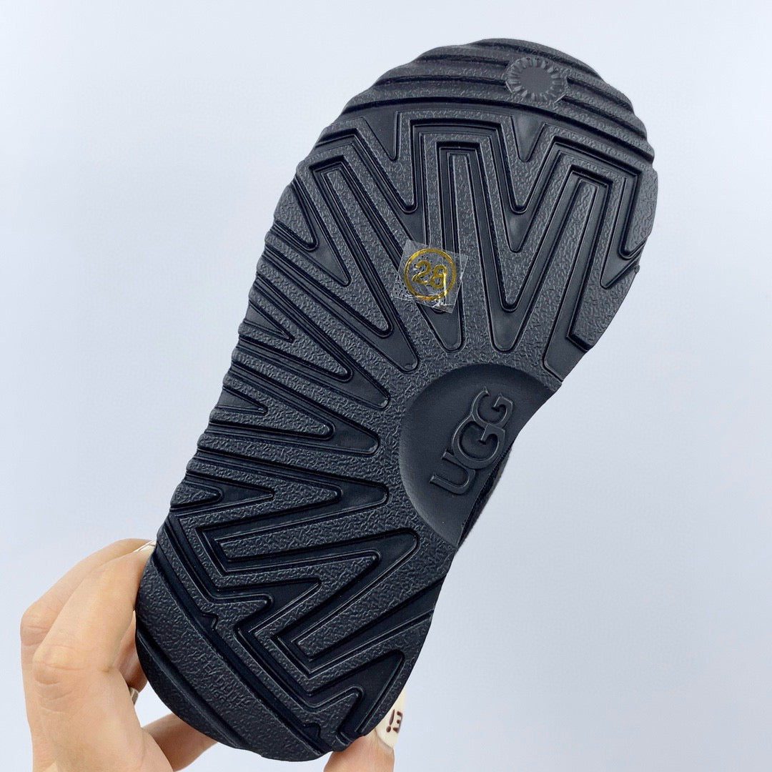 UGG