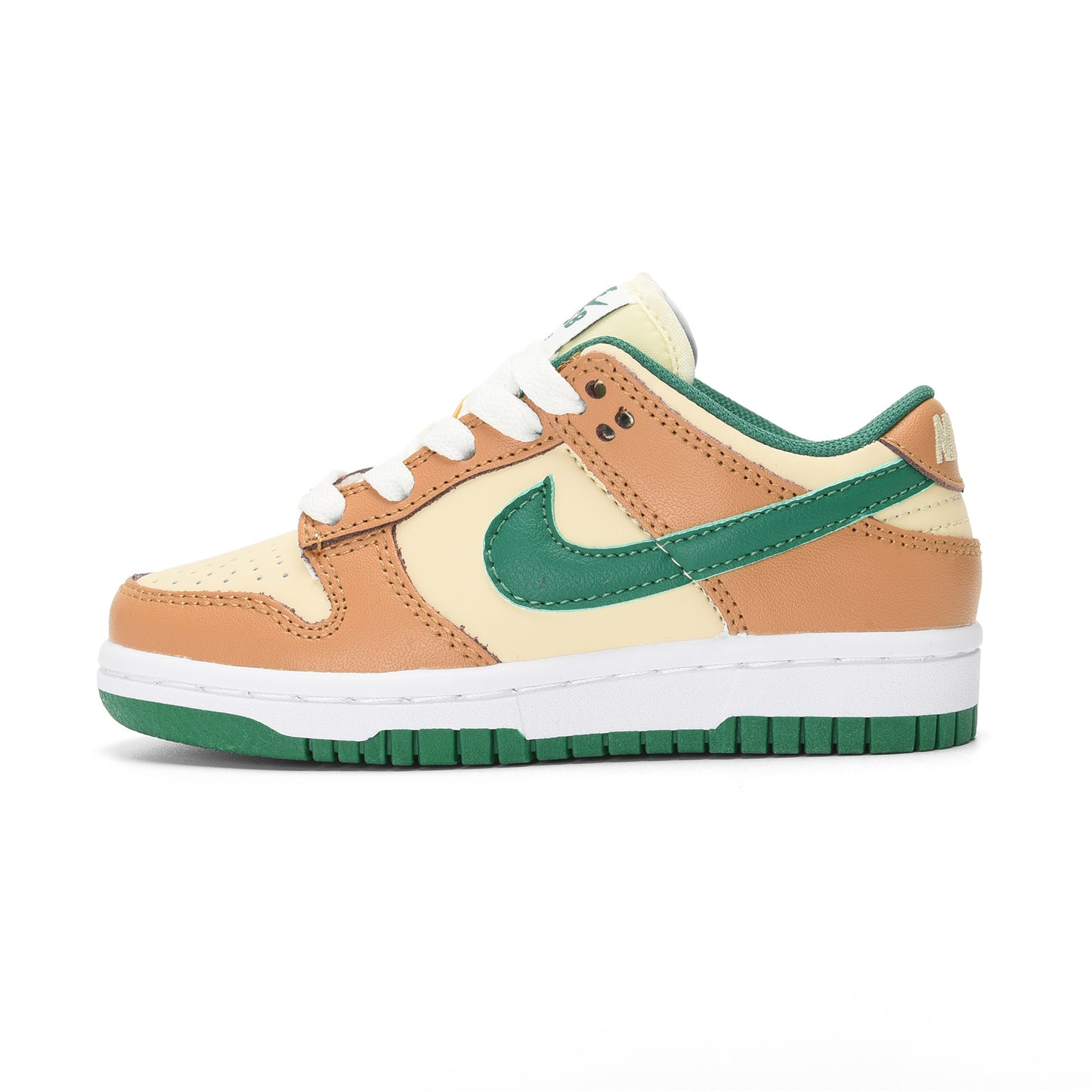 NIKE SB Dunk Low Pro