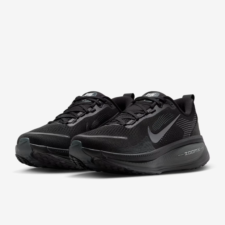 NIKE Vomero 18