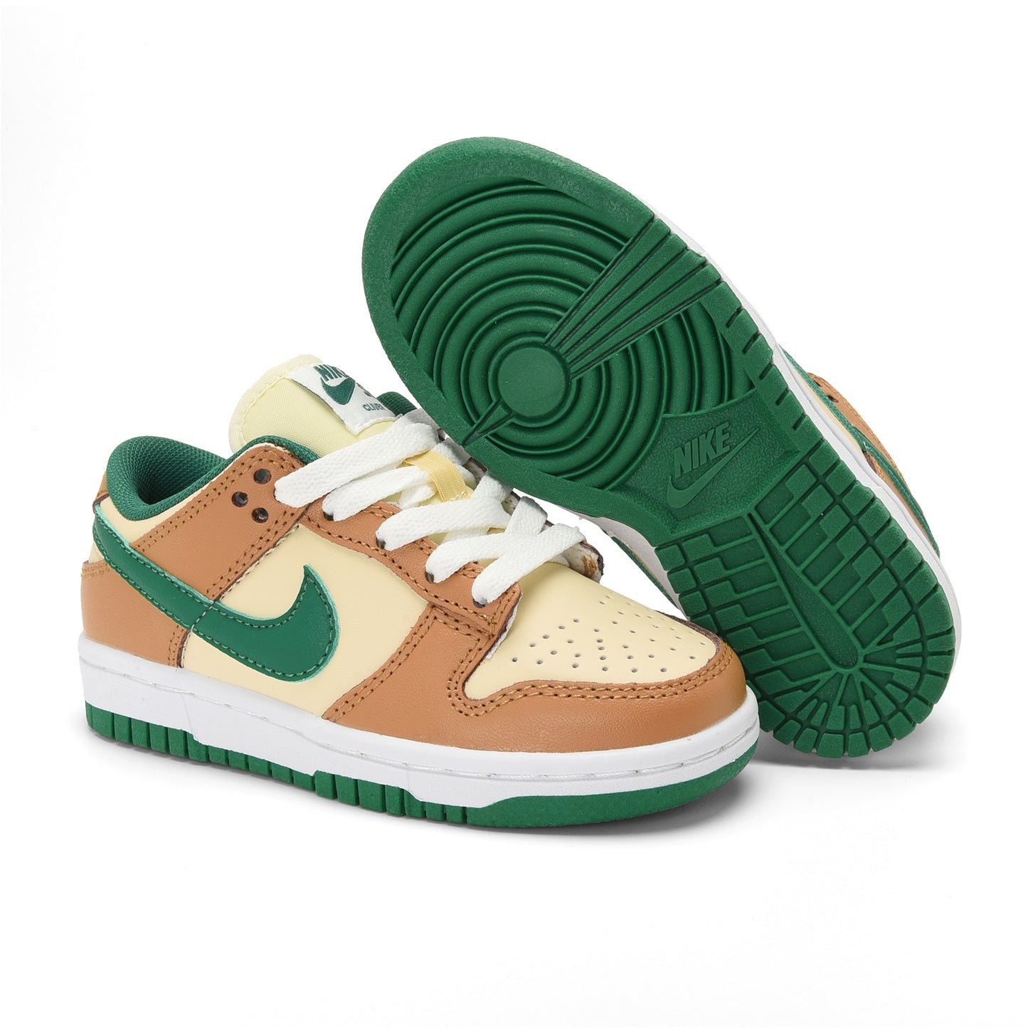 NIKE SB Dunk Low Pro