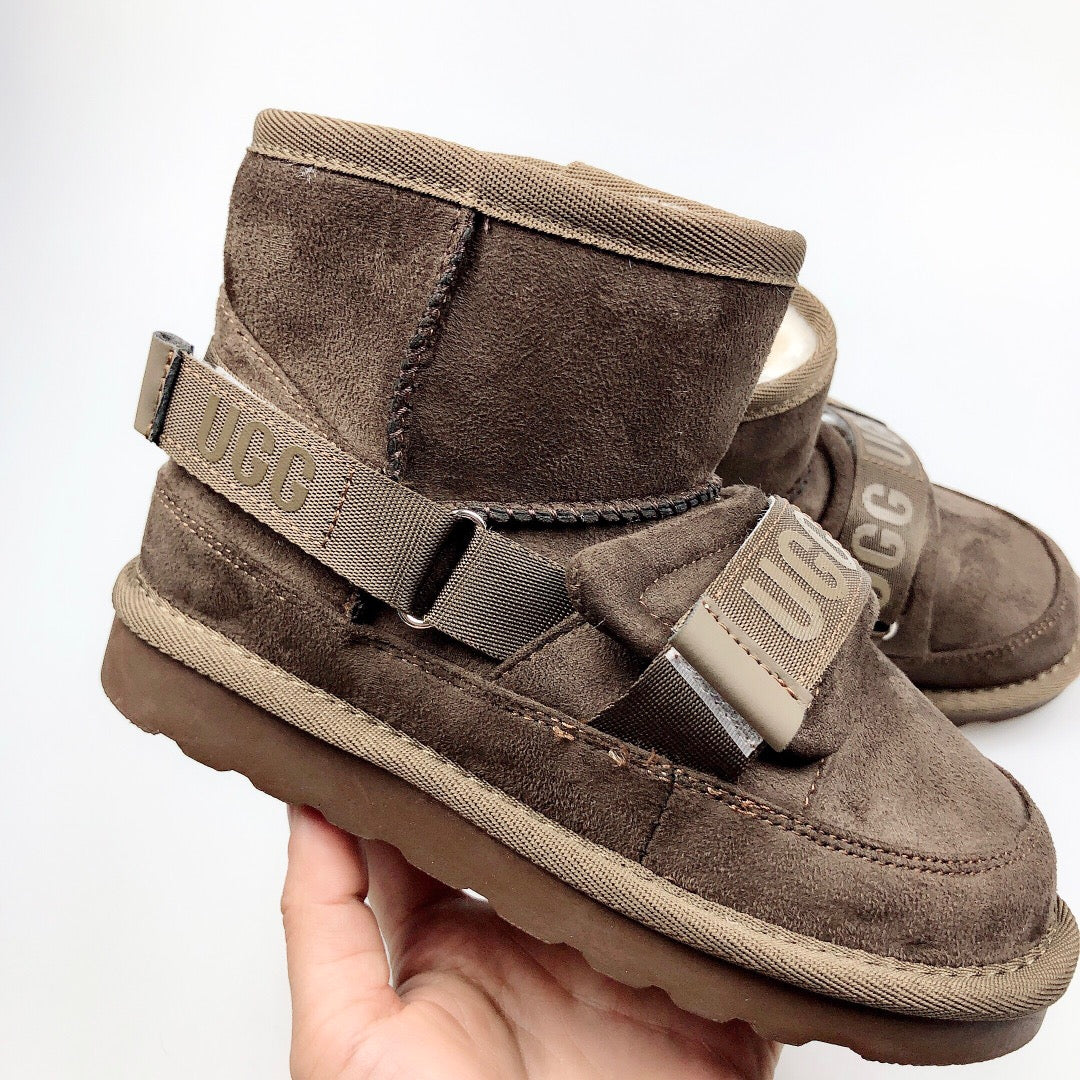 UGG