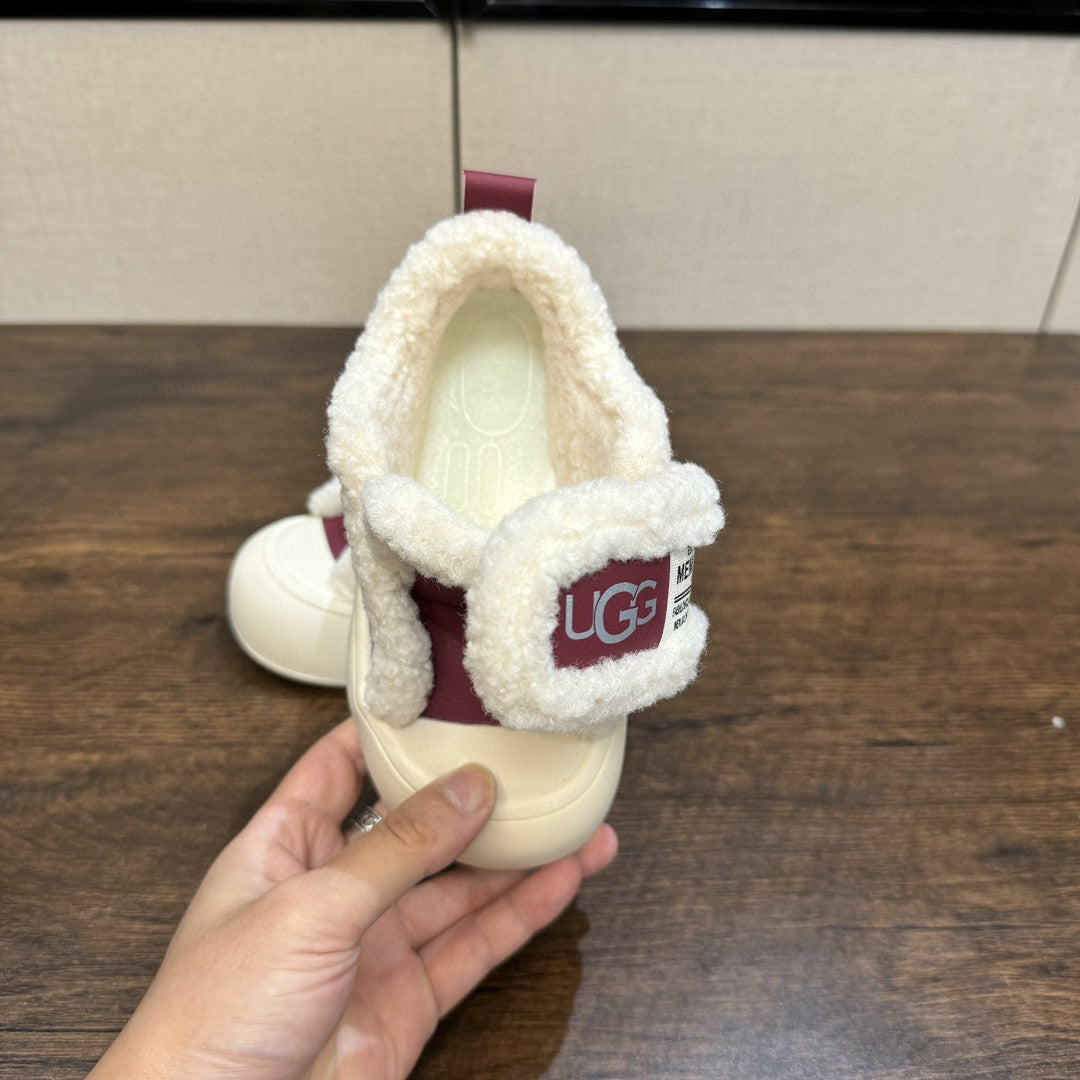 UGG