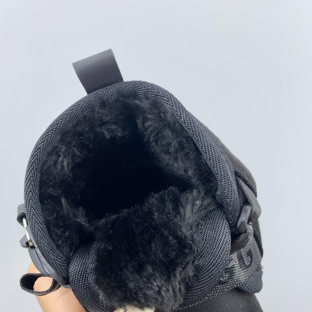 UGG