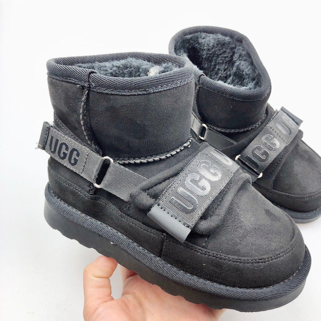 UGG