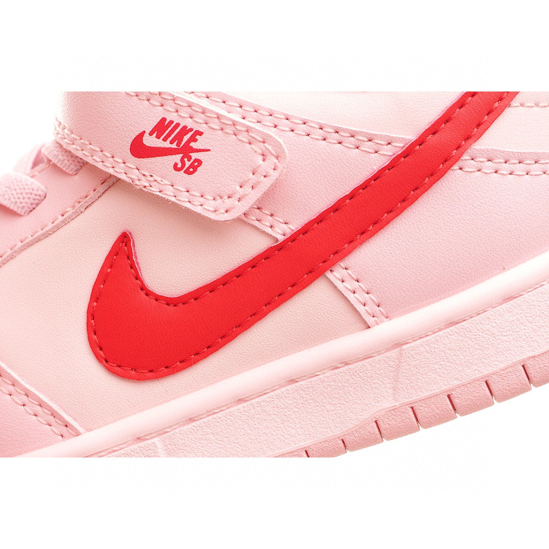 NIKE SB Dunk Low con hebilla simple