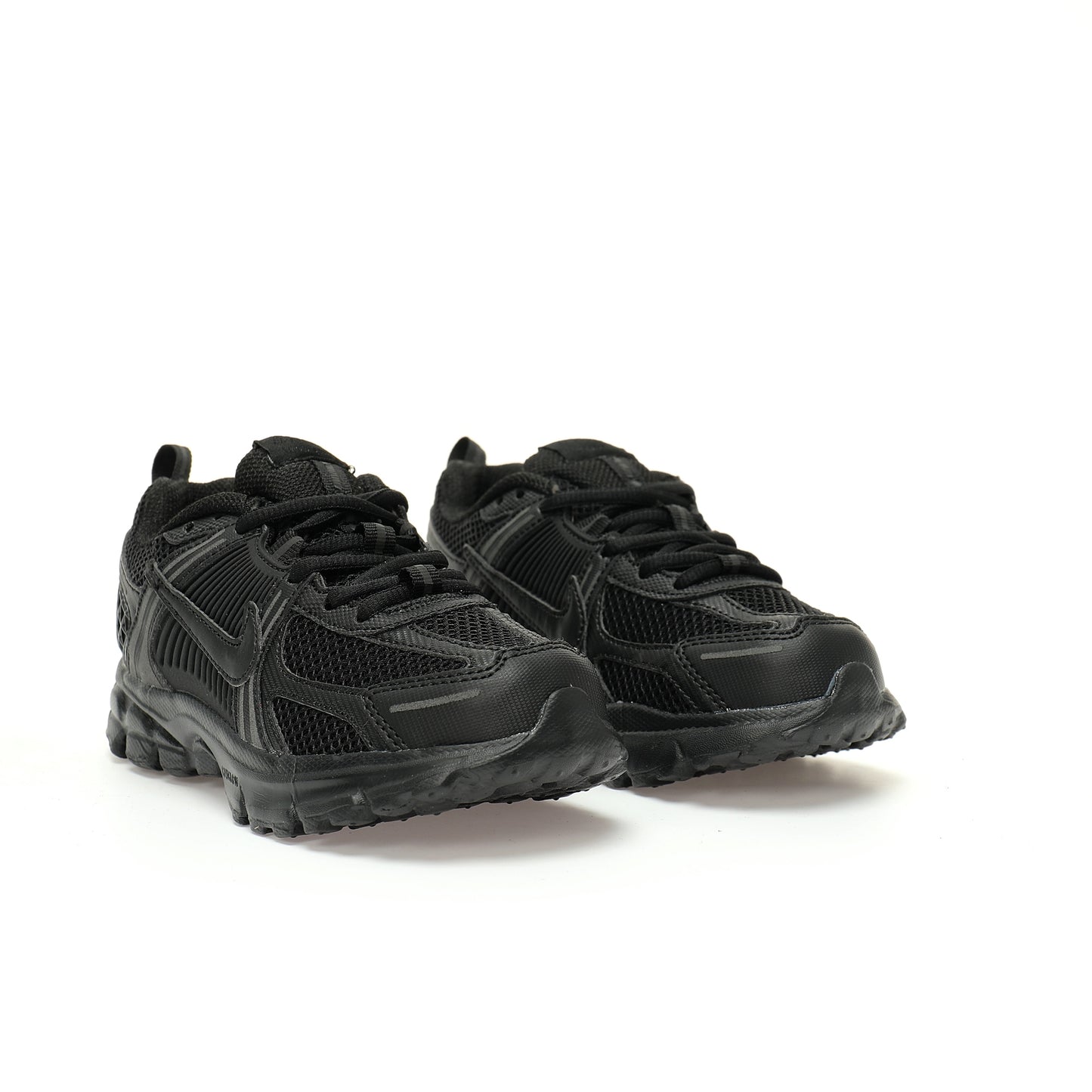 NIKE Vomero 5