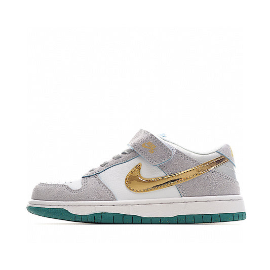 NIKE SB Dunk Low con hebilla simple
