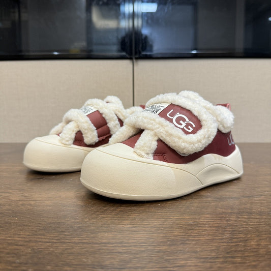 UGG
