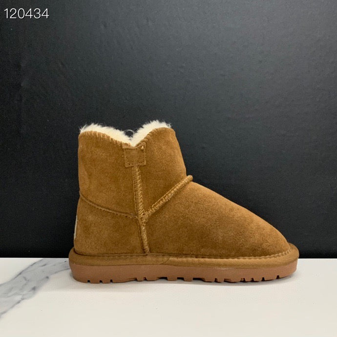 UGG