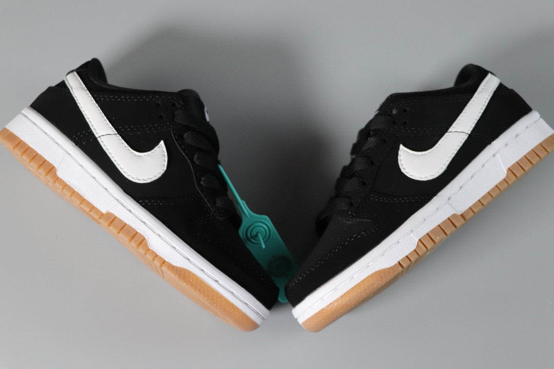 NIKE SB Dunk Low Top