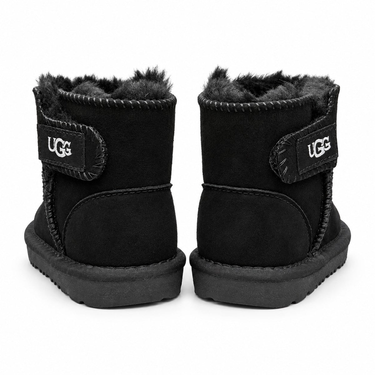 מגפי UGG Mini Strap לילדים שחור - מבט מאחור